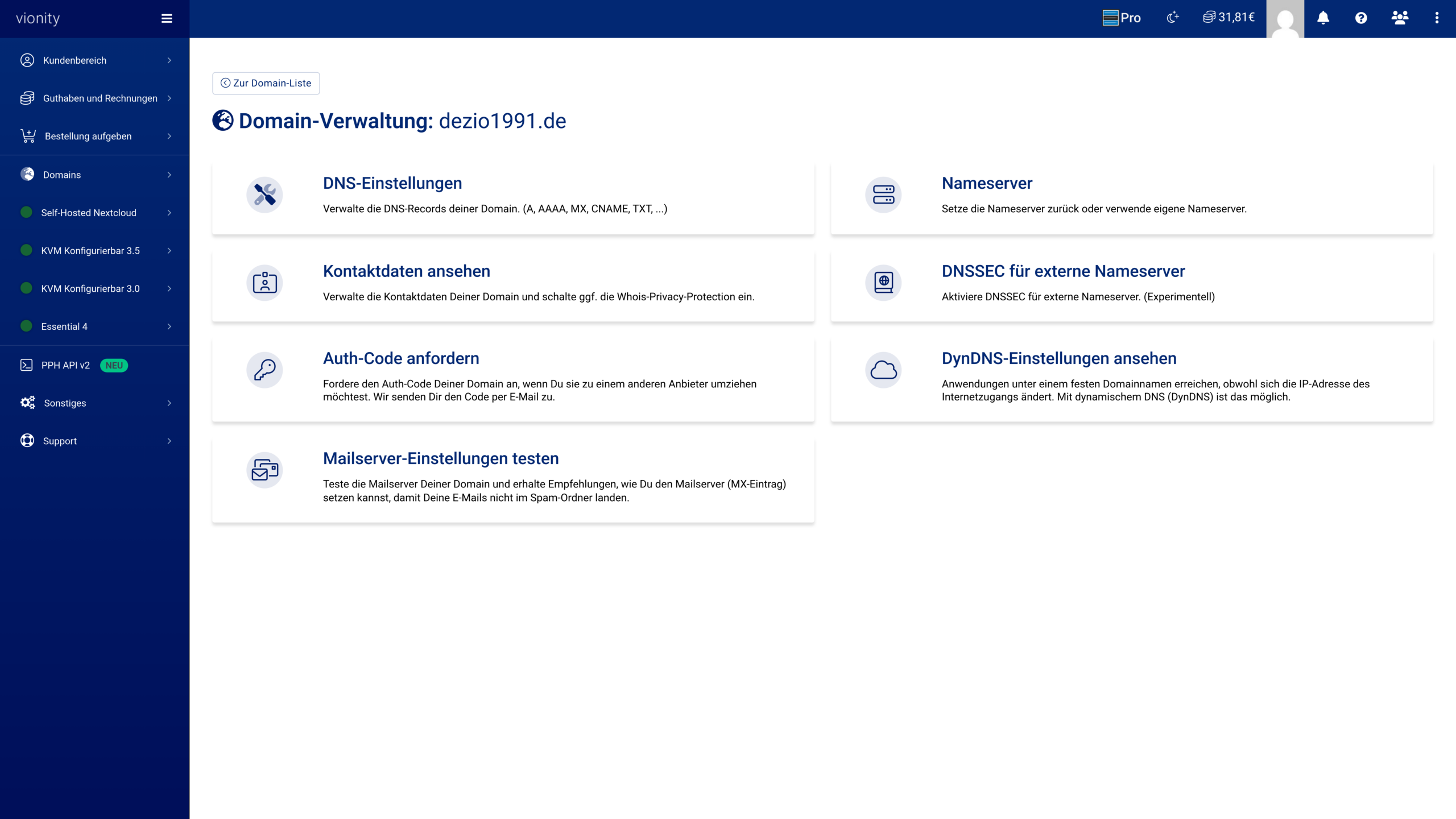 Domainliste im Webinterface mit Button Auth-Code anfordern
